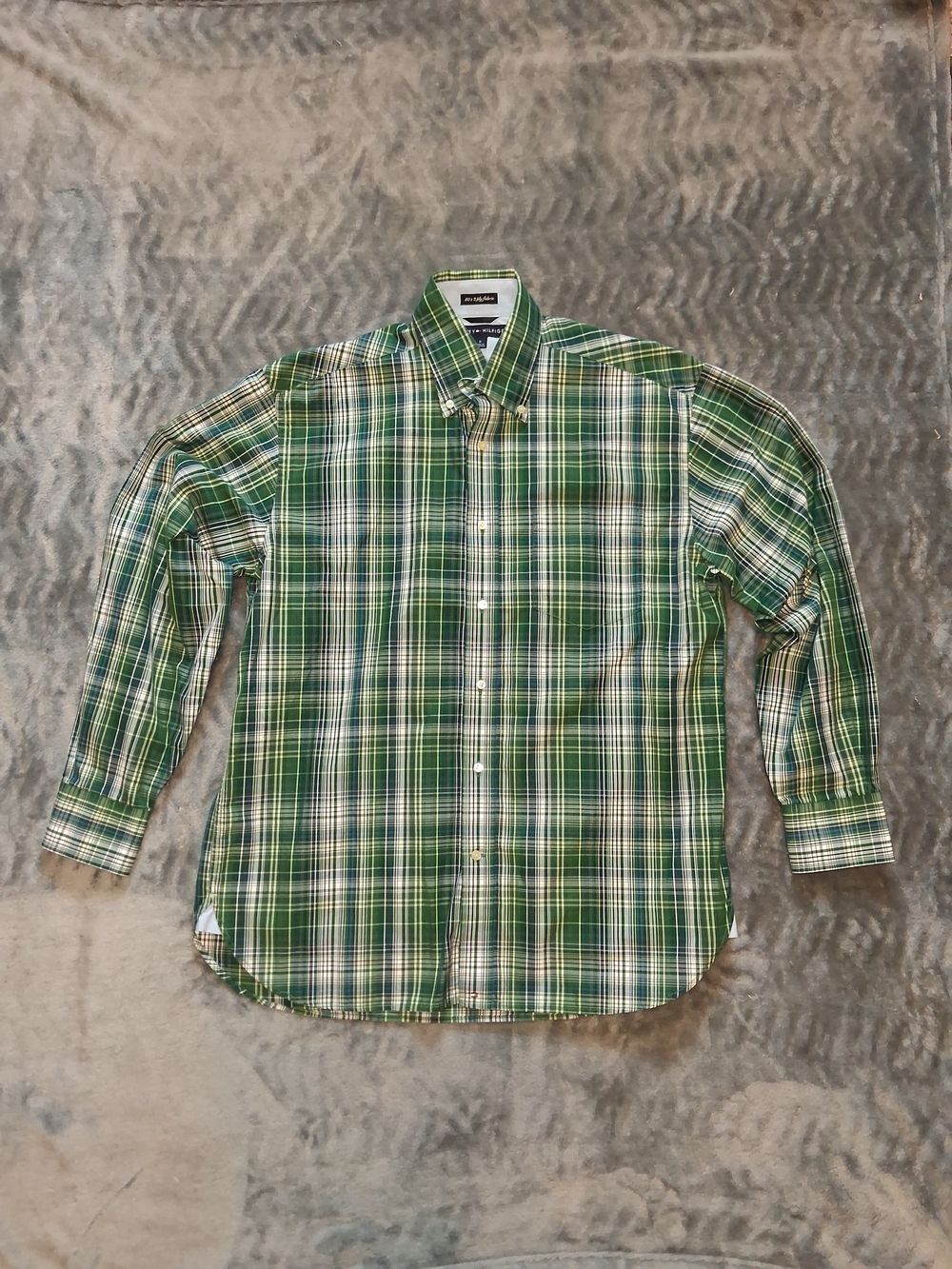 Tommy Hilfiger Green Plaid Long-Sleeve Button-Down Shirt Large